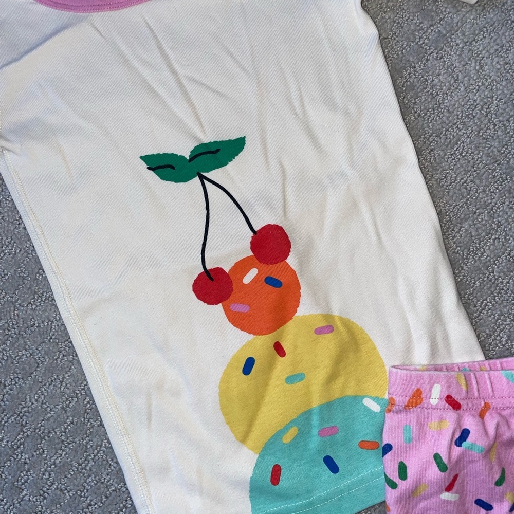 EUC Hanna Andersson pajamas - Picture 3 of 4